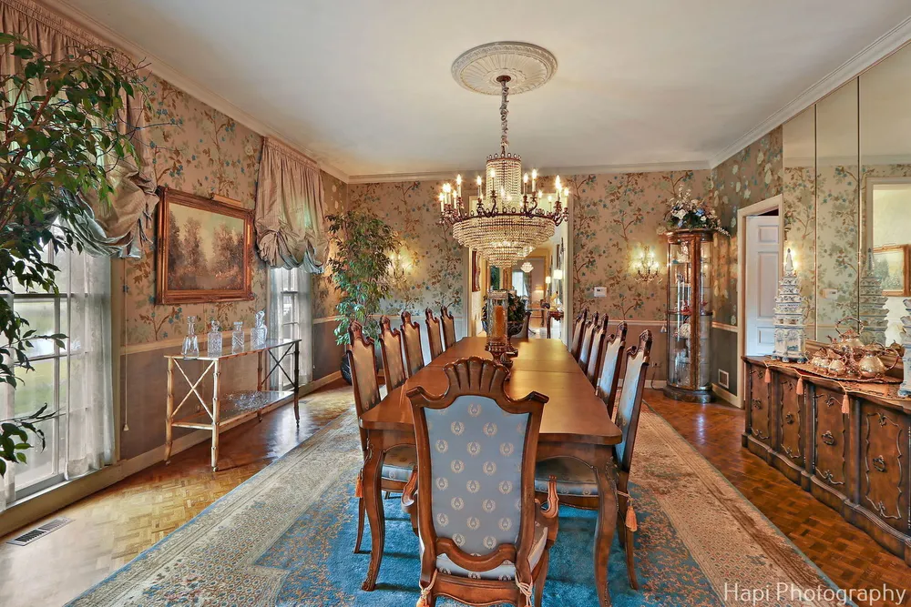 7 3 Lakes Rd, Barrington Hills, IL 60010