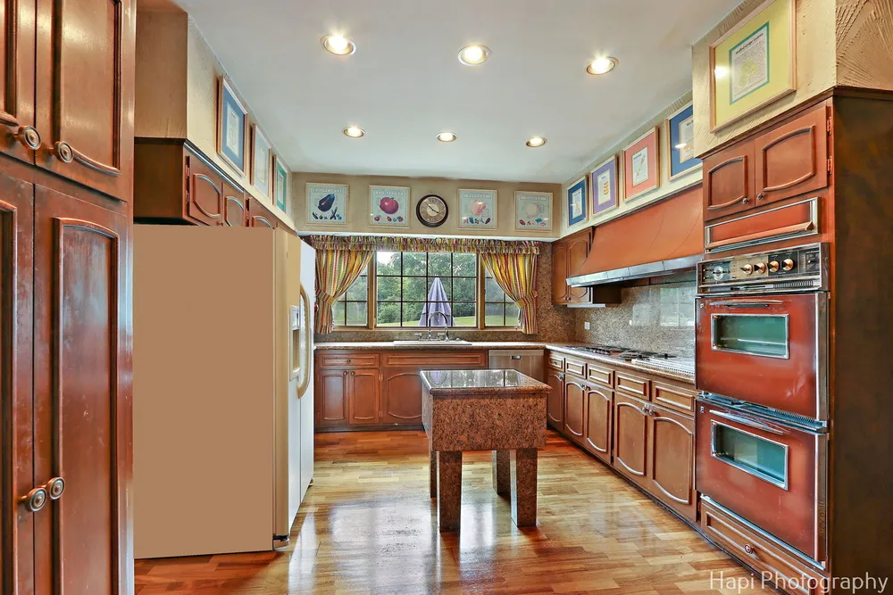 7 3 Lakes Rd, Barrington Hills, IL 60010