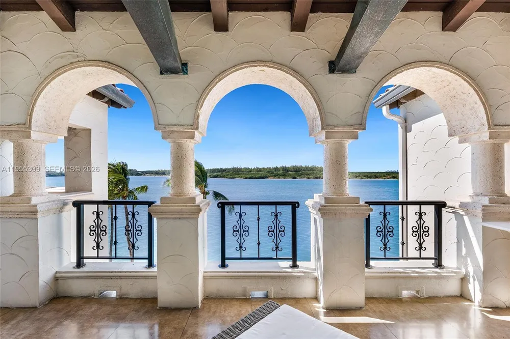 2443 Fisher Island Dr, Miami, FL 33109