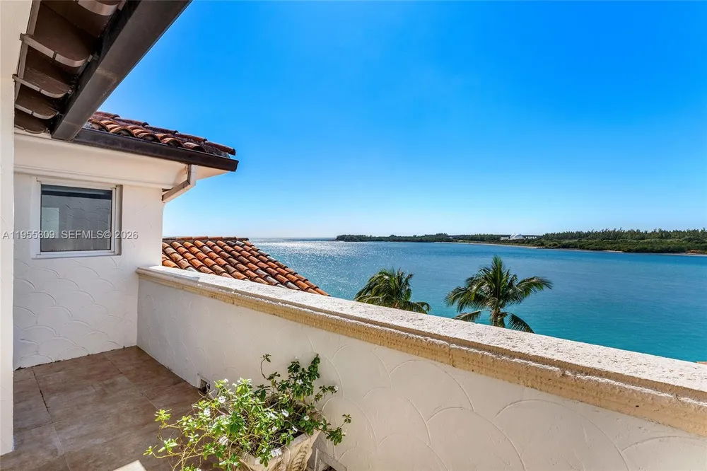 2443 Fisher Island Dr, Miami, FL 33109