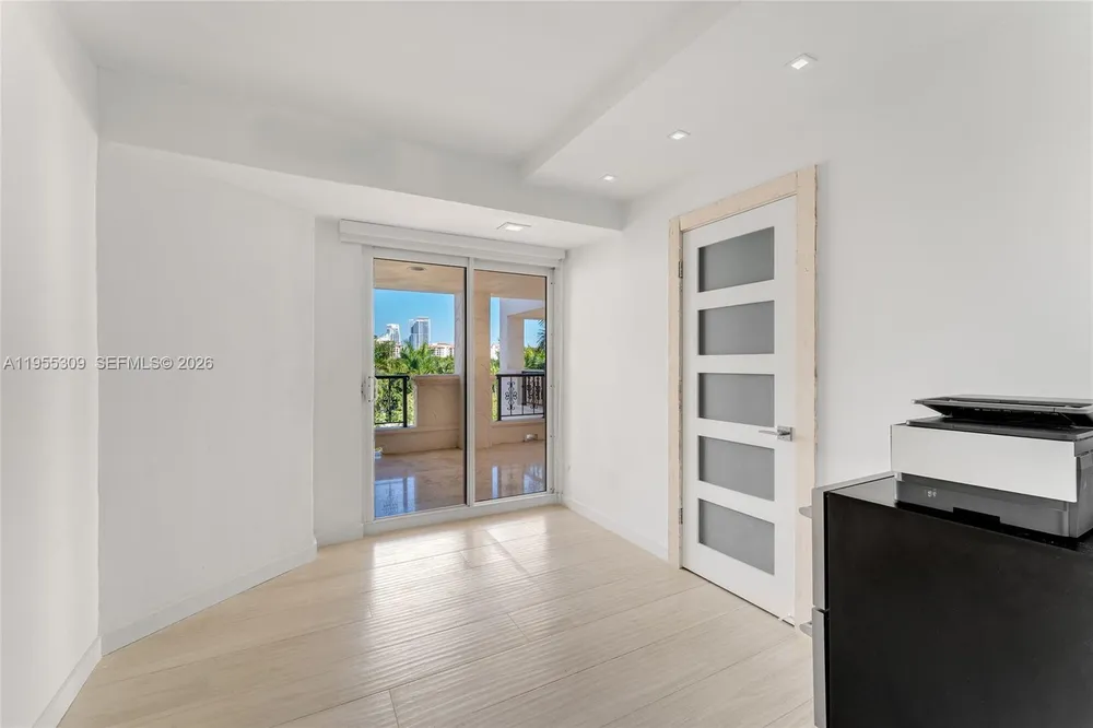 2443 Fisher Island Dr, Miami, FL 33109