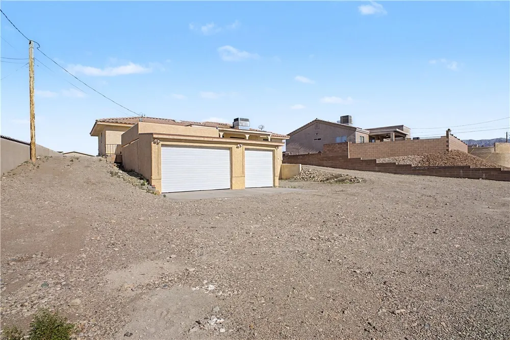 2162 Runabout Dr, Lake Havasu City, AZ 86403