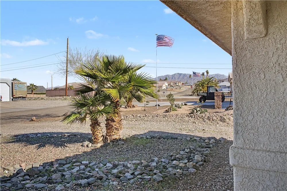 2162 Runabout Dr, Lake Havasu City, AZ 86403
