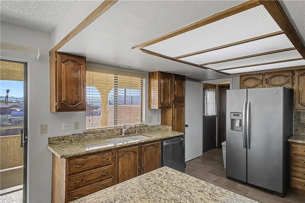 2162 Runabout Dr, Lake Havasu City, AZ 86403