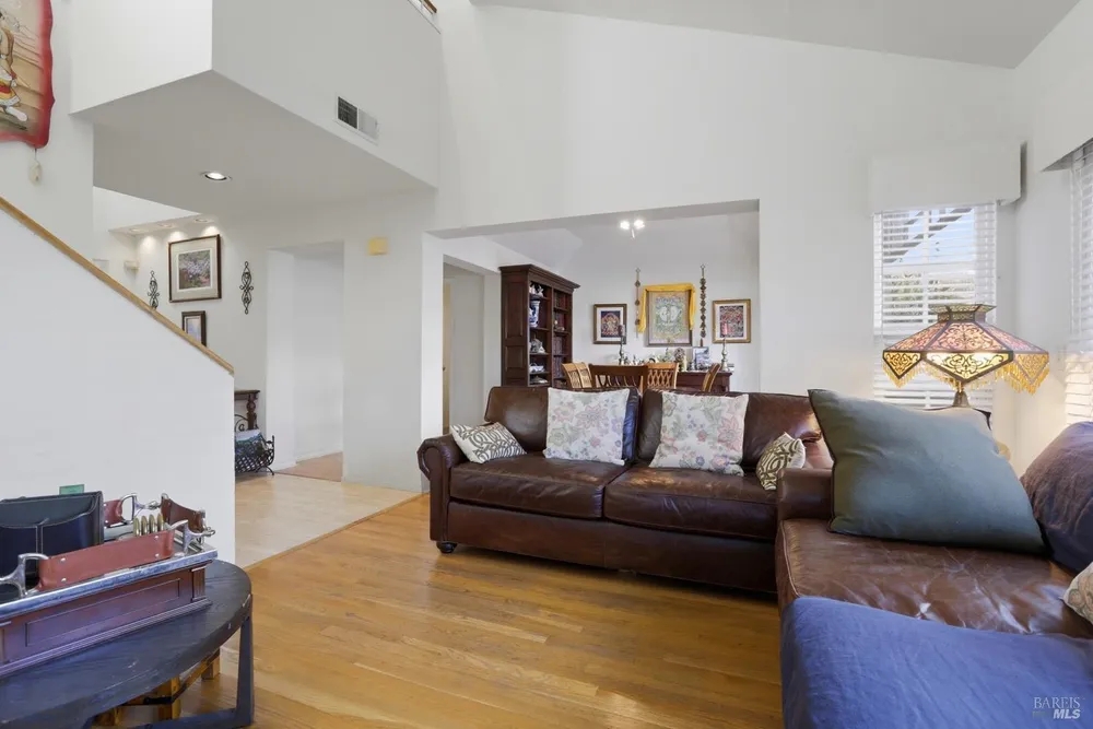 46 Mariners Circle, San Rafael, CA 94903