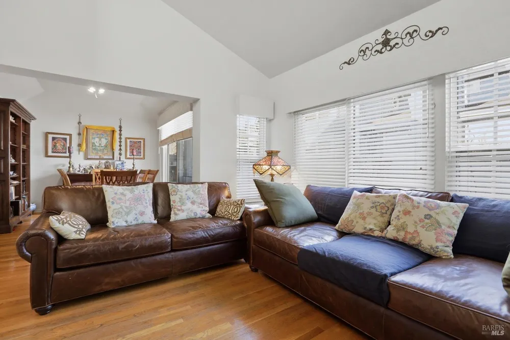 46 Mariners Circle, San Rafael, CA 94903