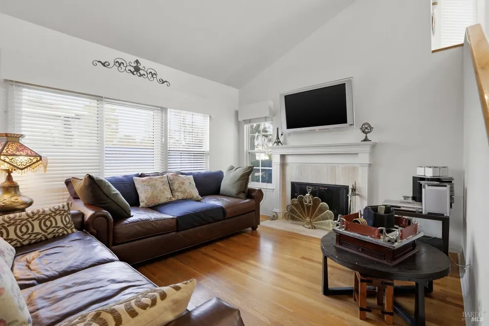 46 Mariners Circle, San Rafael, CA 94903