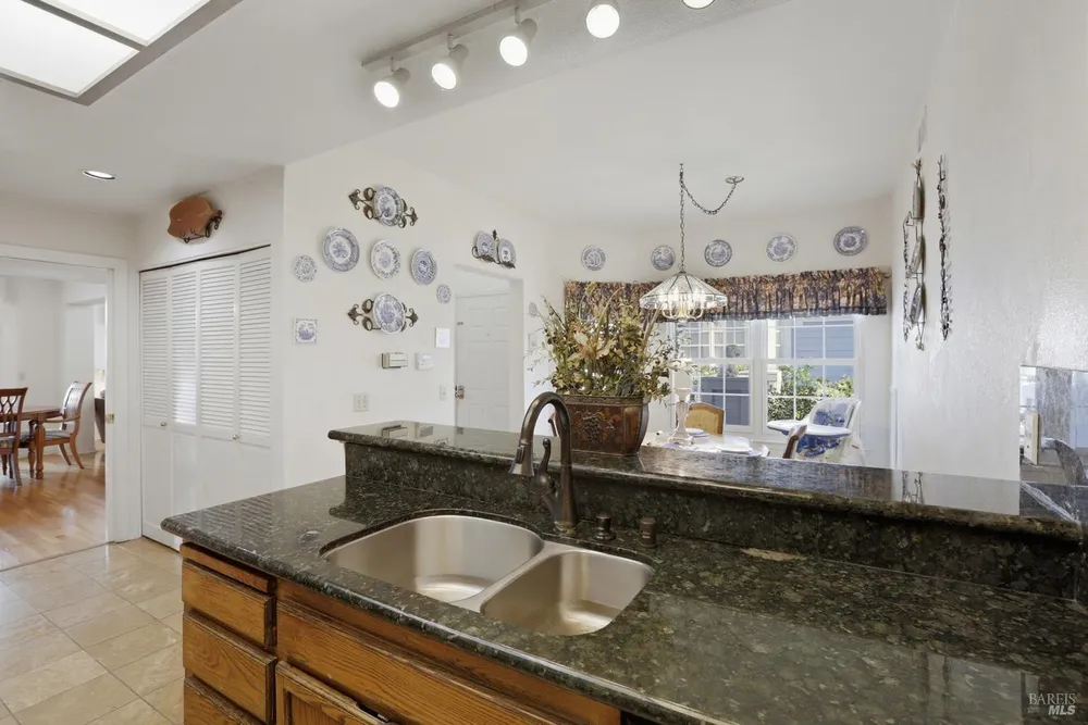 46 Mariners Circle, San Rafael, CA 94903