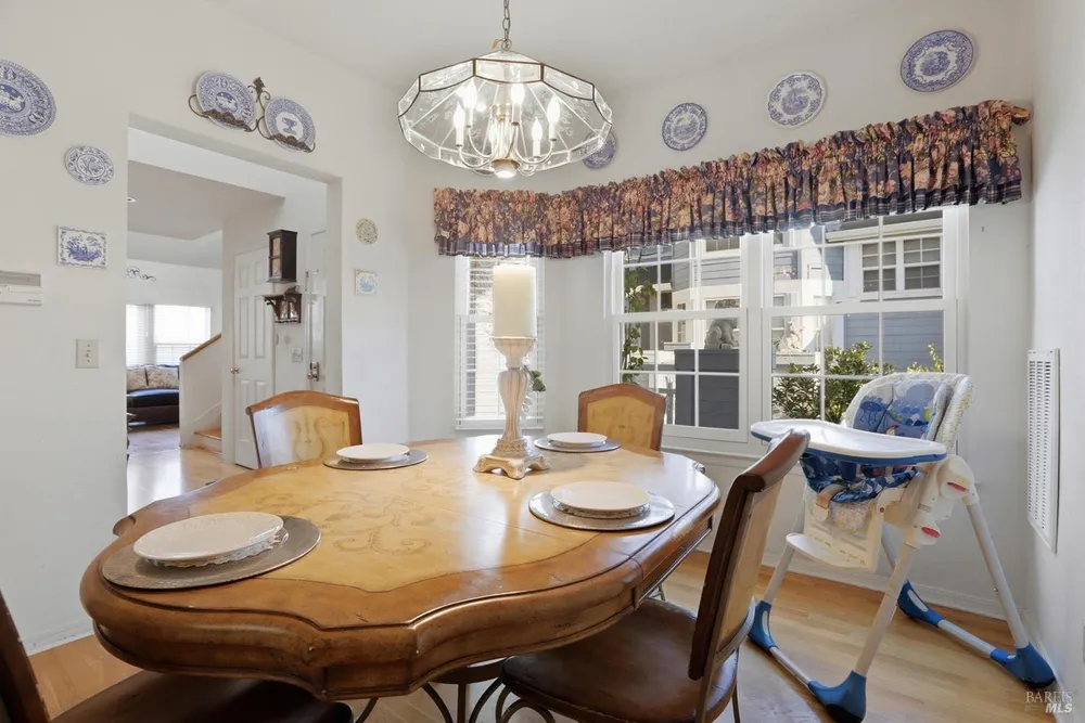 46 Mariners Circle, San Rafael, CA 94903