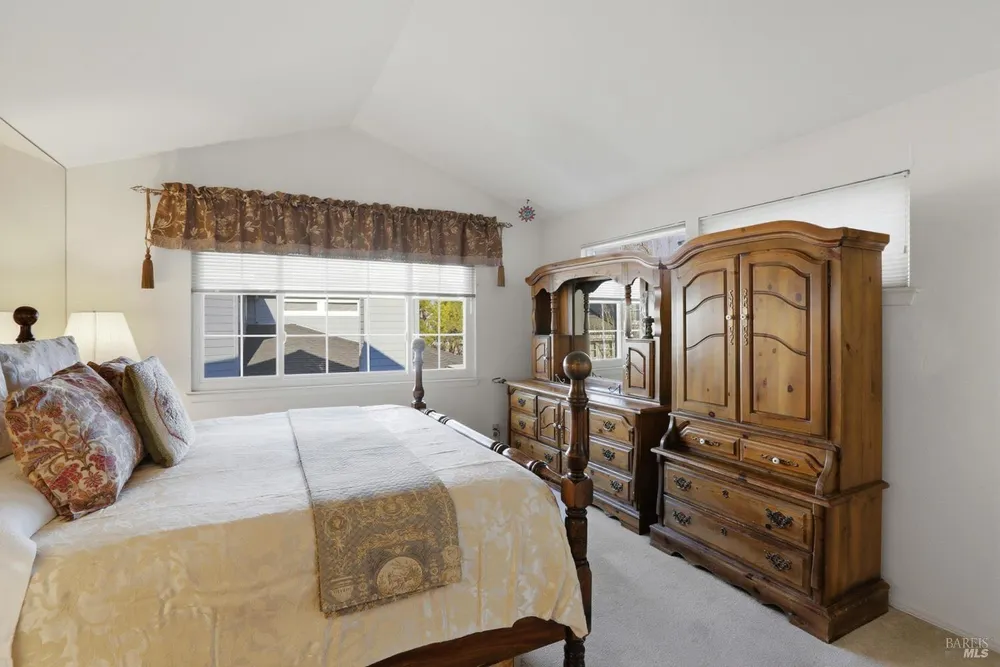 46 Mariners Circle, San Rafael, CA 94903