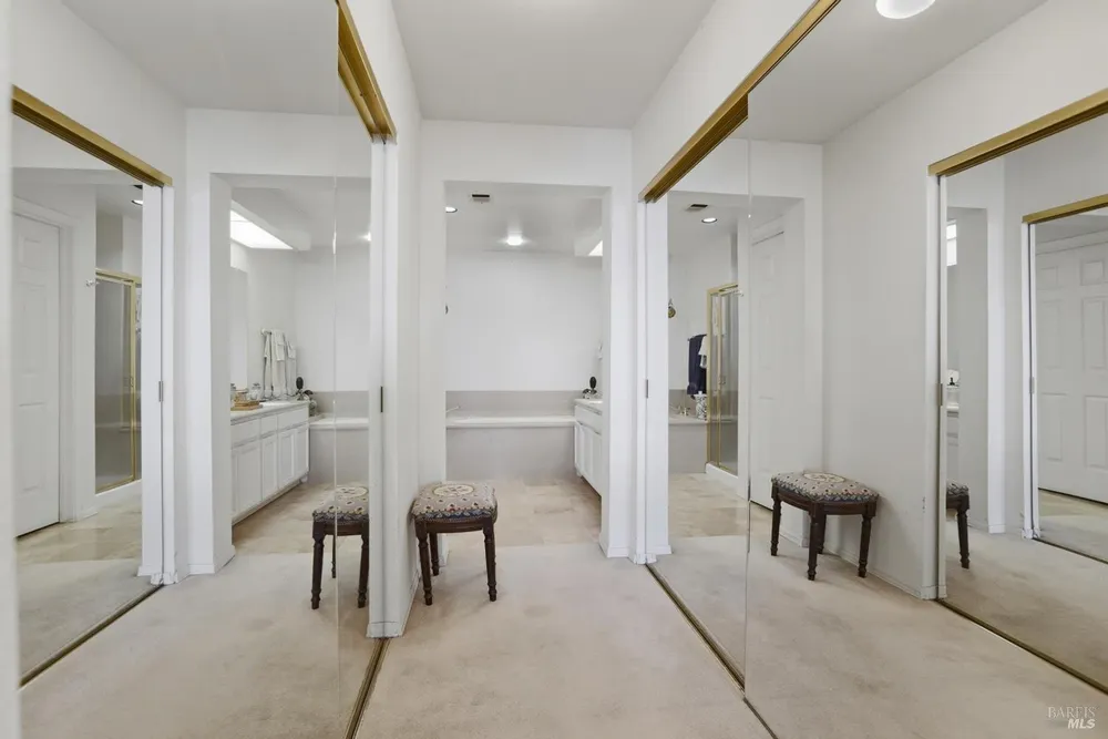 46 Mariners Circle, San Rafael, CA 94903