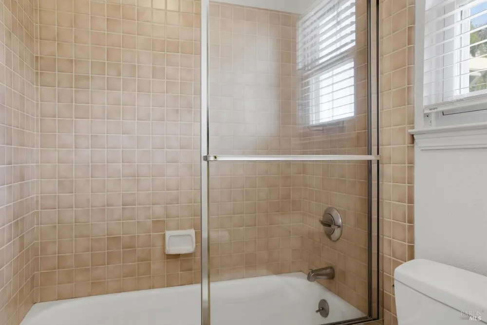 46 Mariners Circle, San Rafael, CA 94903