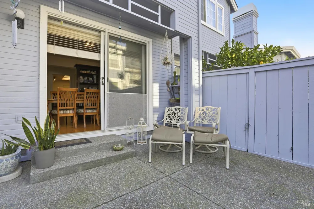 46 Mariners Circle, San Rafael, CA 94903