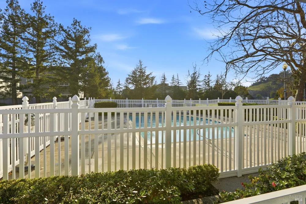 46 Mariners Circle, San Rafael, CA 94903