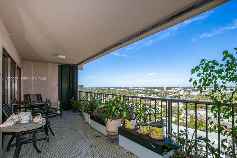 1800 NE 114th St, Miami, FL 33181