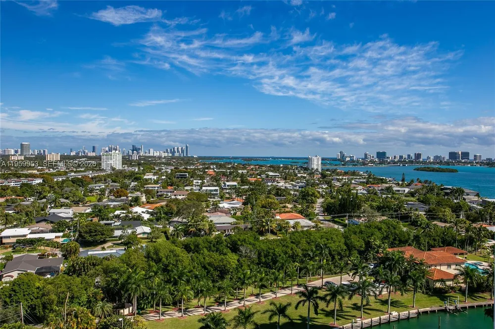 1800 NE 114th St, Miami, FL 33181