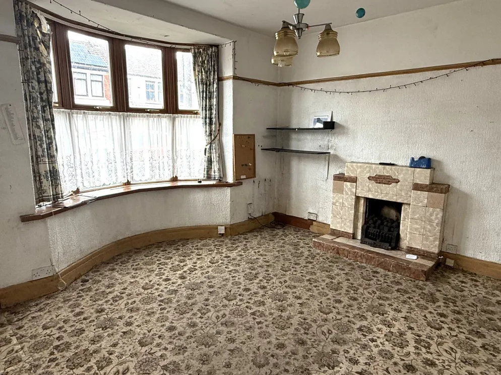 Property carousel item 2