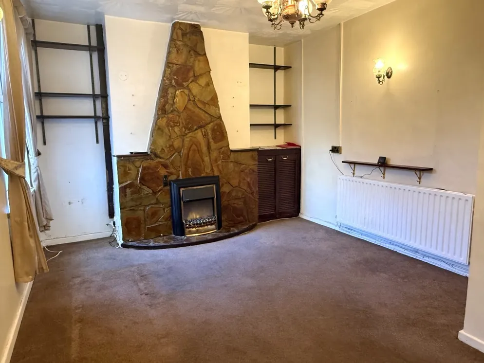 Property carousel item 3