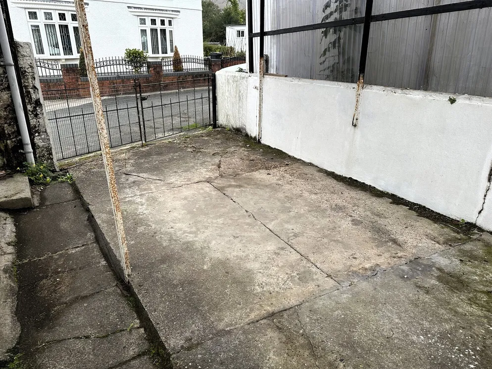 Property carousel item 21