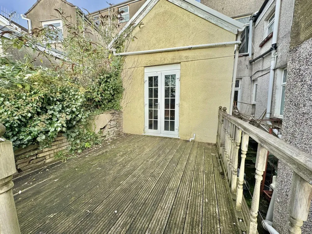 Property carousel item 11