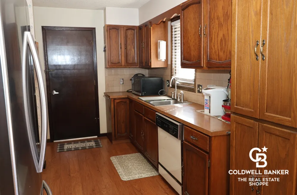 1708 Labrador Blvd, Garden City, KS 67846
