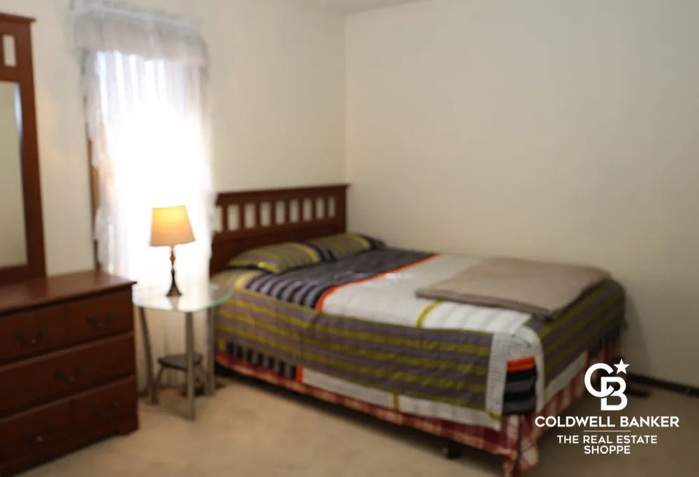 1708 Labrador Blvd, Garden City, KS 67846