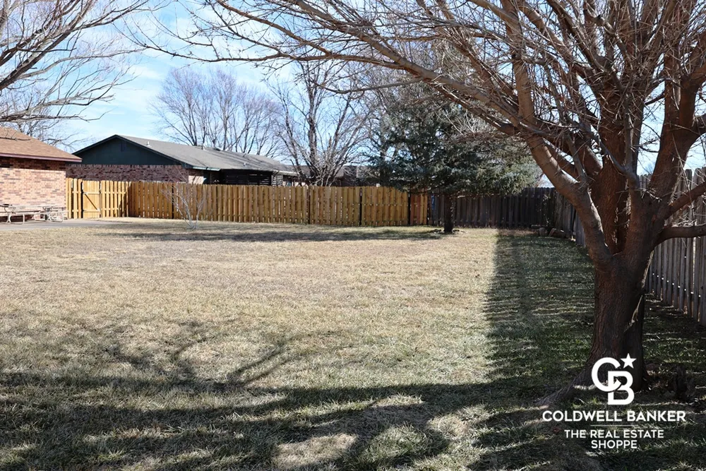 1708 Labrador Blvd, Garden City, KS 67846