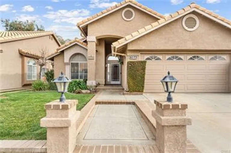 1154 Fairway Oaks Ave, Banning, CA 92220