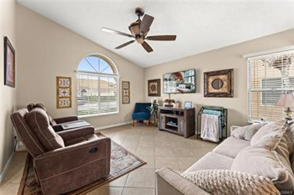 1154 Fairway Oaks Ave, Banning, CA 92220