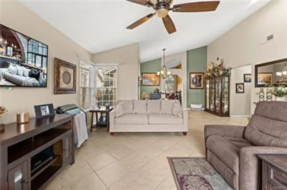 1154 Fairway Oaks Ave, Banning, CA 92220