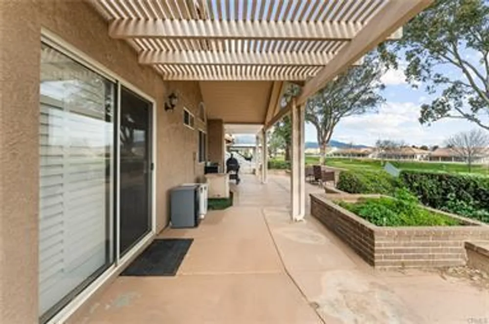 1154 Fairway Oaks Ave, Banning, CA 92220