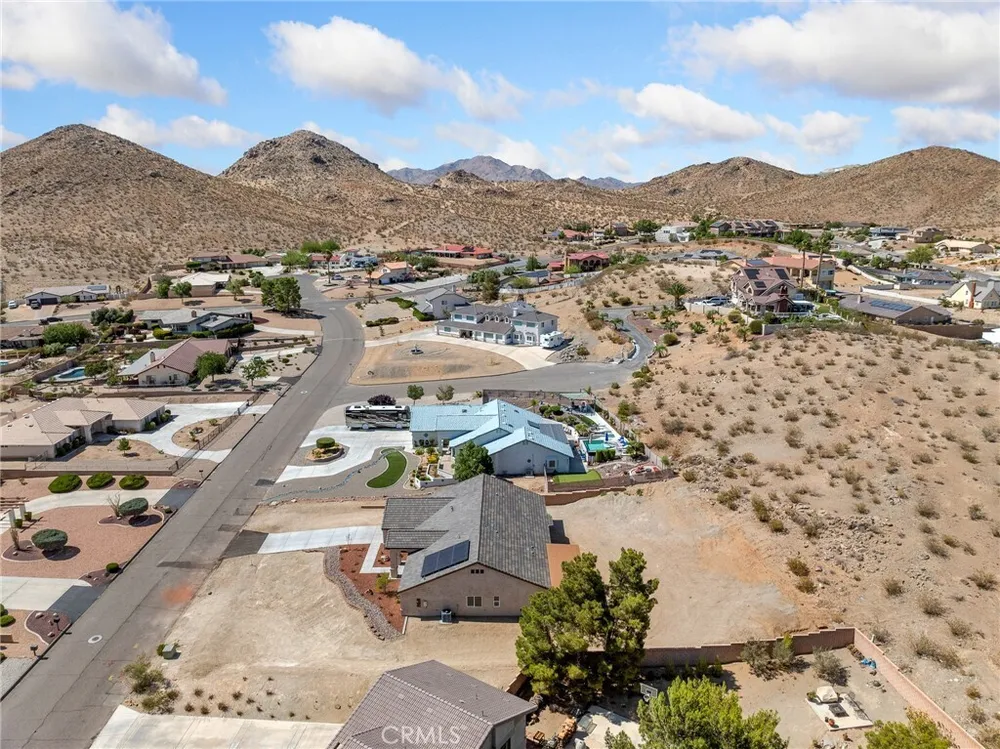 16465 Koda Rd, Apple Valley, CA 92307