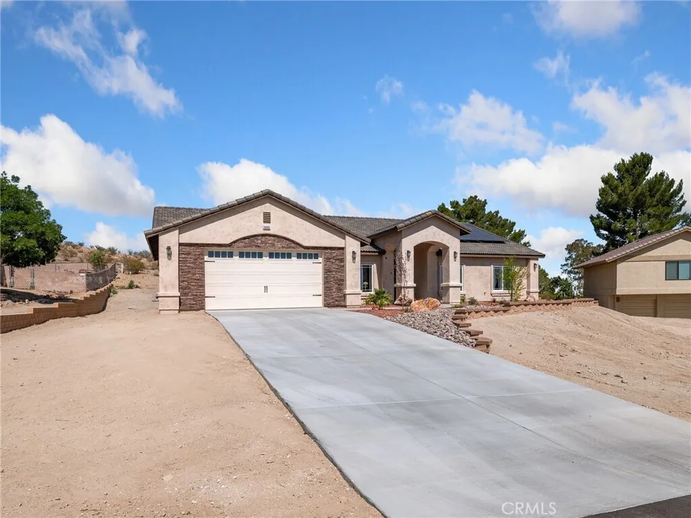 16465 Koda Rd, Apple Valley, CA 92307