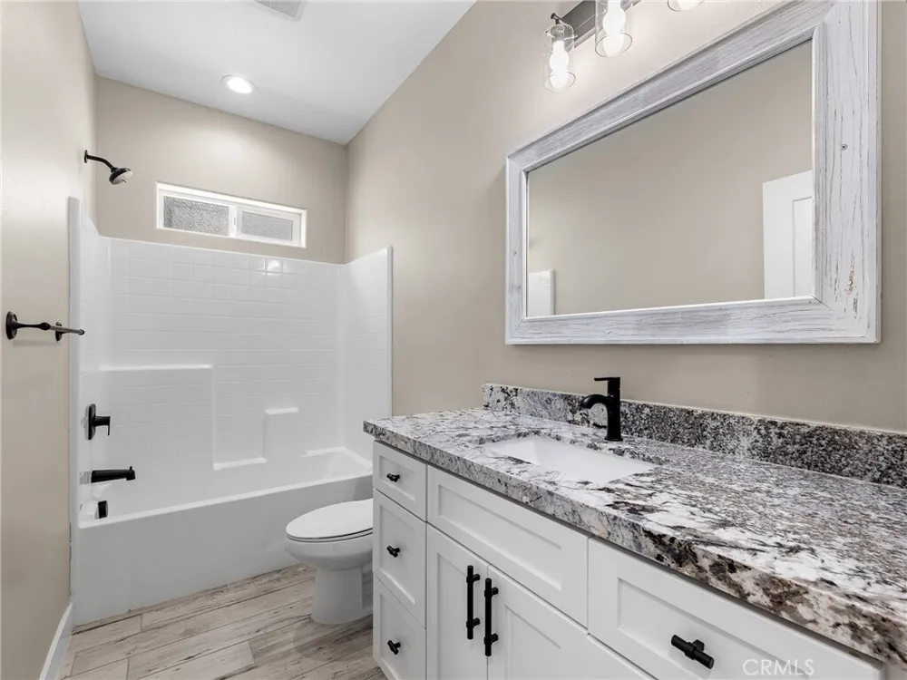 16465 Koda Rd, Apple Valley, CA 92307