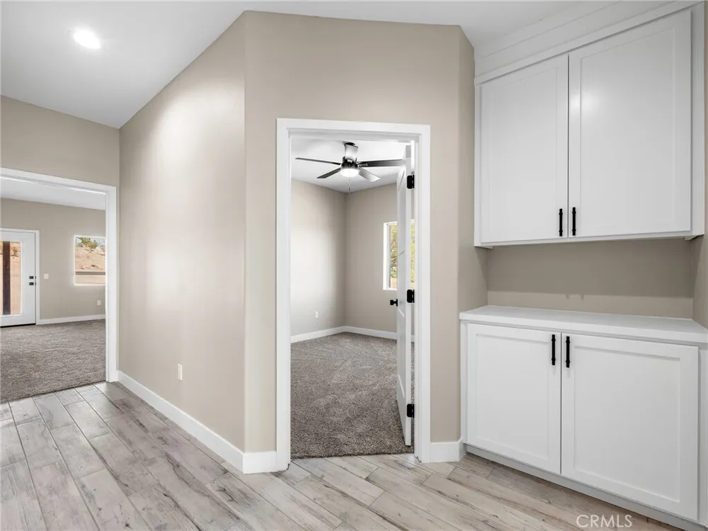 16465 Koda Rd, Apple Valley, CA 92307