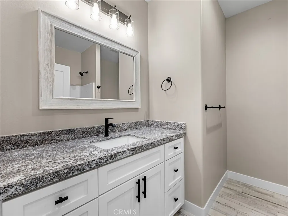 16465 Koda Rd, Apple Valley, CA 92307