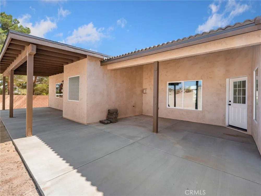 16465 Koda Rd, Apple Valley, CA 92307