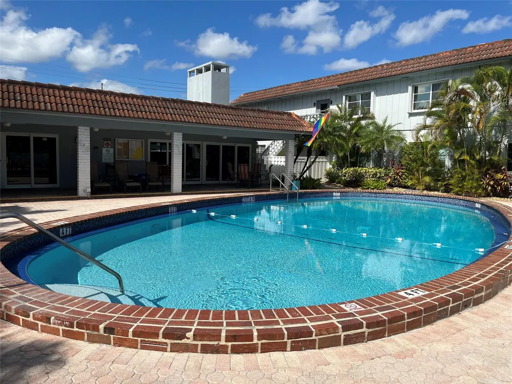 639 W Oakland Park Blvd, Oakland Park, FL 33311