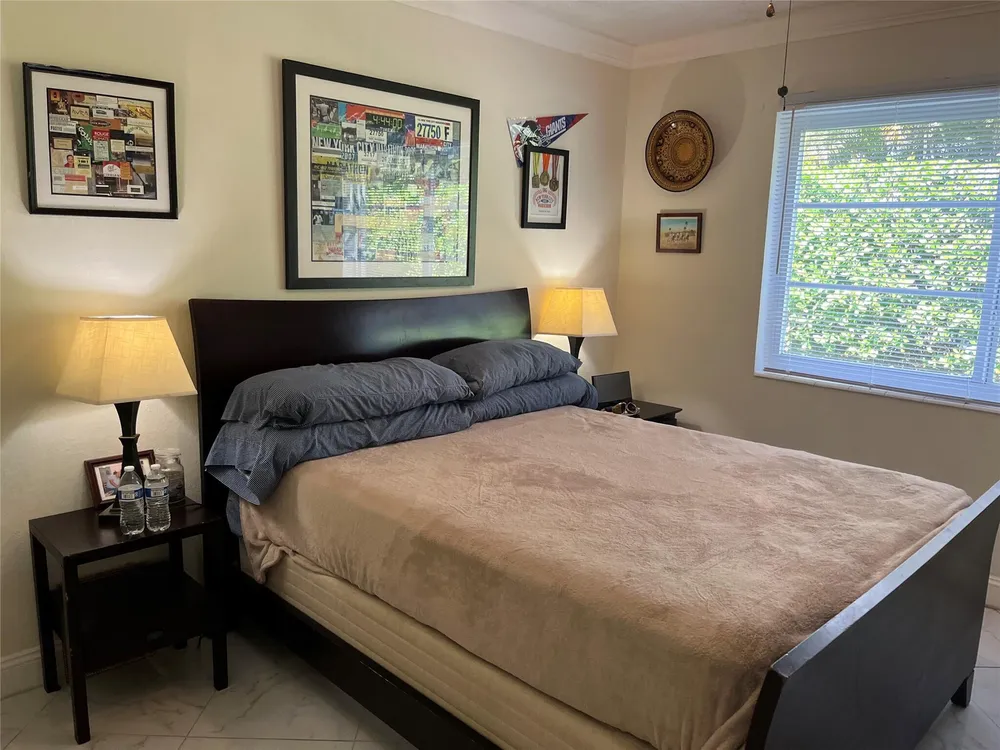 639 W Oakland Park Blvd, Oakland Park, FL 33311
