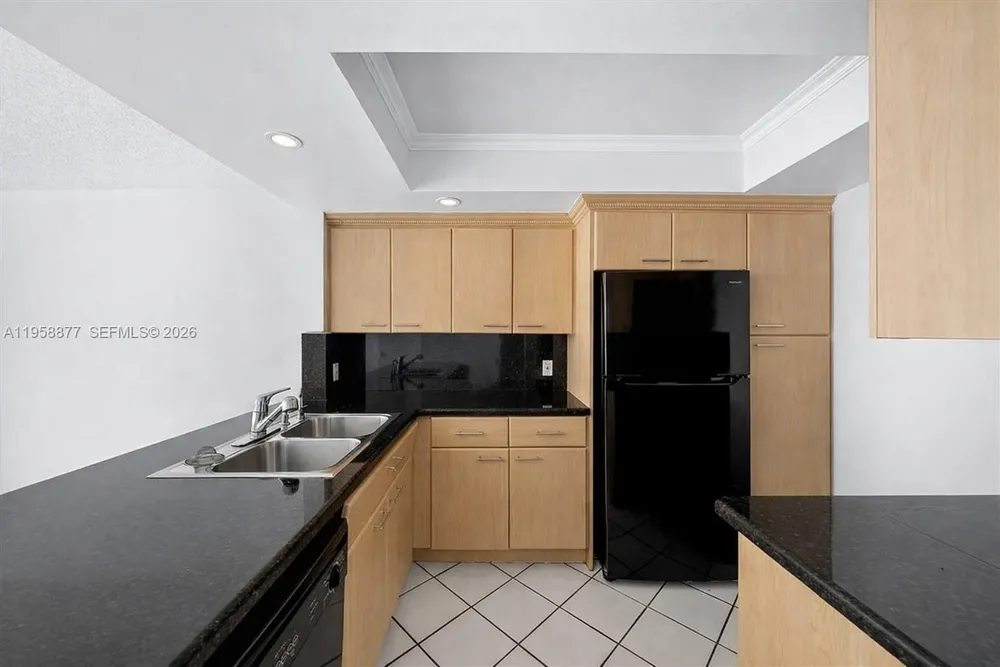 1228 West Ave, Miami Beach, FL 33139