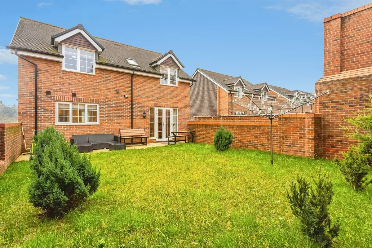 Hurstfield Crescent, Haywards Heath