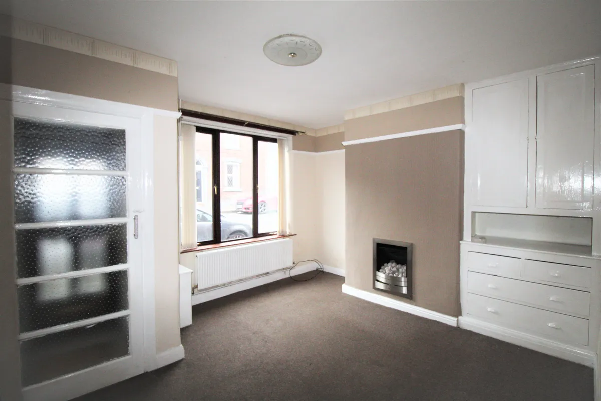 2-Bedroom House To Rent, Belgrave Road, Oldham OL8 
