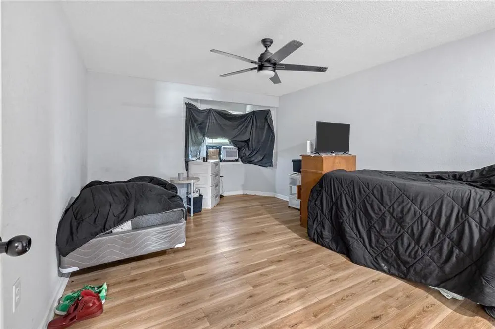 206 Vine St, Sulphur, LA 70663