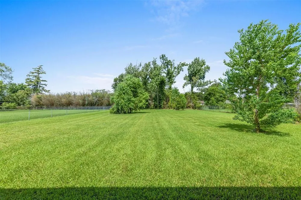 206 Vine St, Sulphur, LA 70663