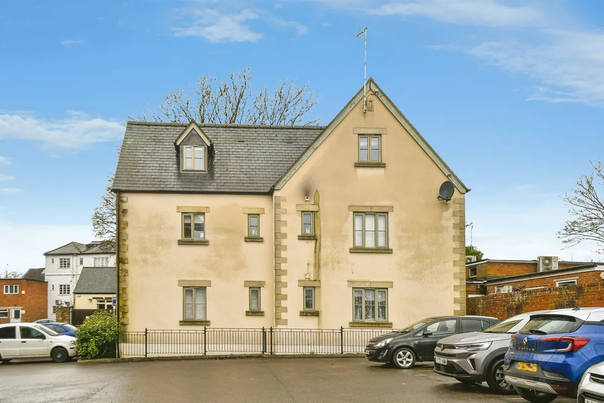The Pippin, Calne
