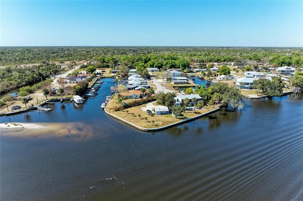 9610 SW Yacht Dr, Arcadia, FL 34269