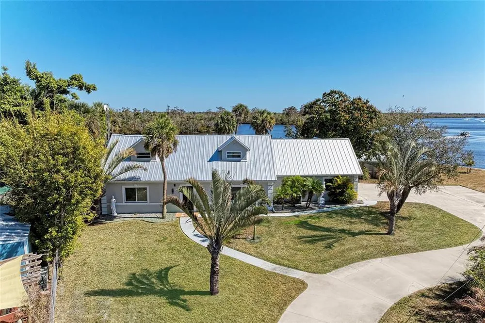 9610 SW Yacht Dr, Arcadia, FL 34269