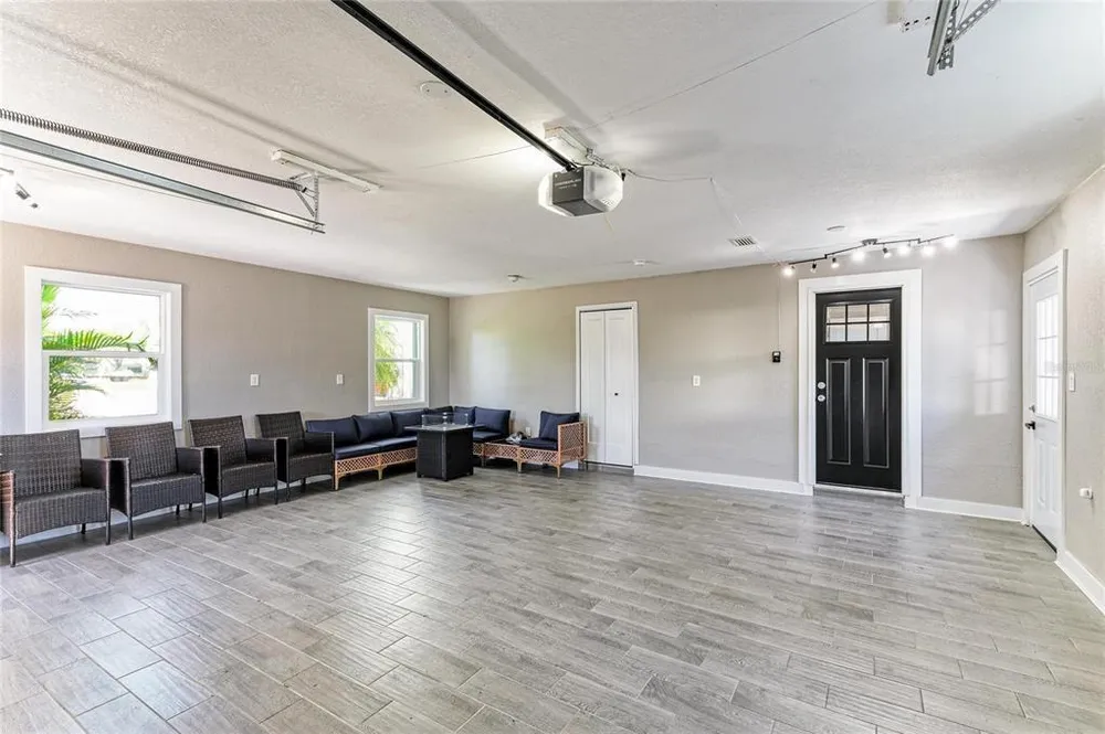 9610 SW Yacht Dr, Arcadia, FL 34269