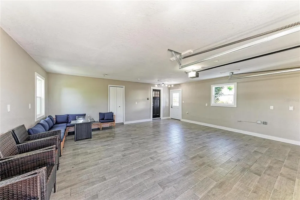 9610 SW Yacht Dr, Arcadia, FL 34269