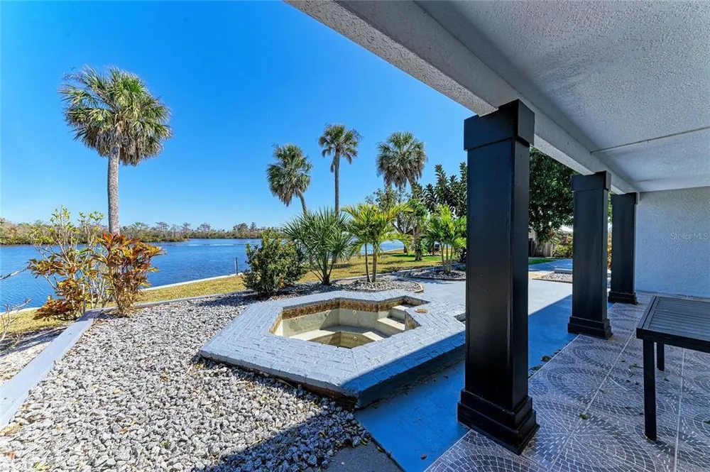 9610 SW Yacht Dr, Arcadia, FL 34269